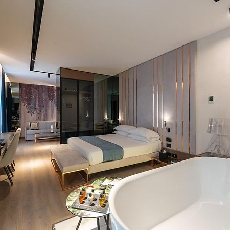 Agra Suites نابولي المظهر الخارجي الصورة