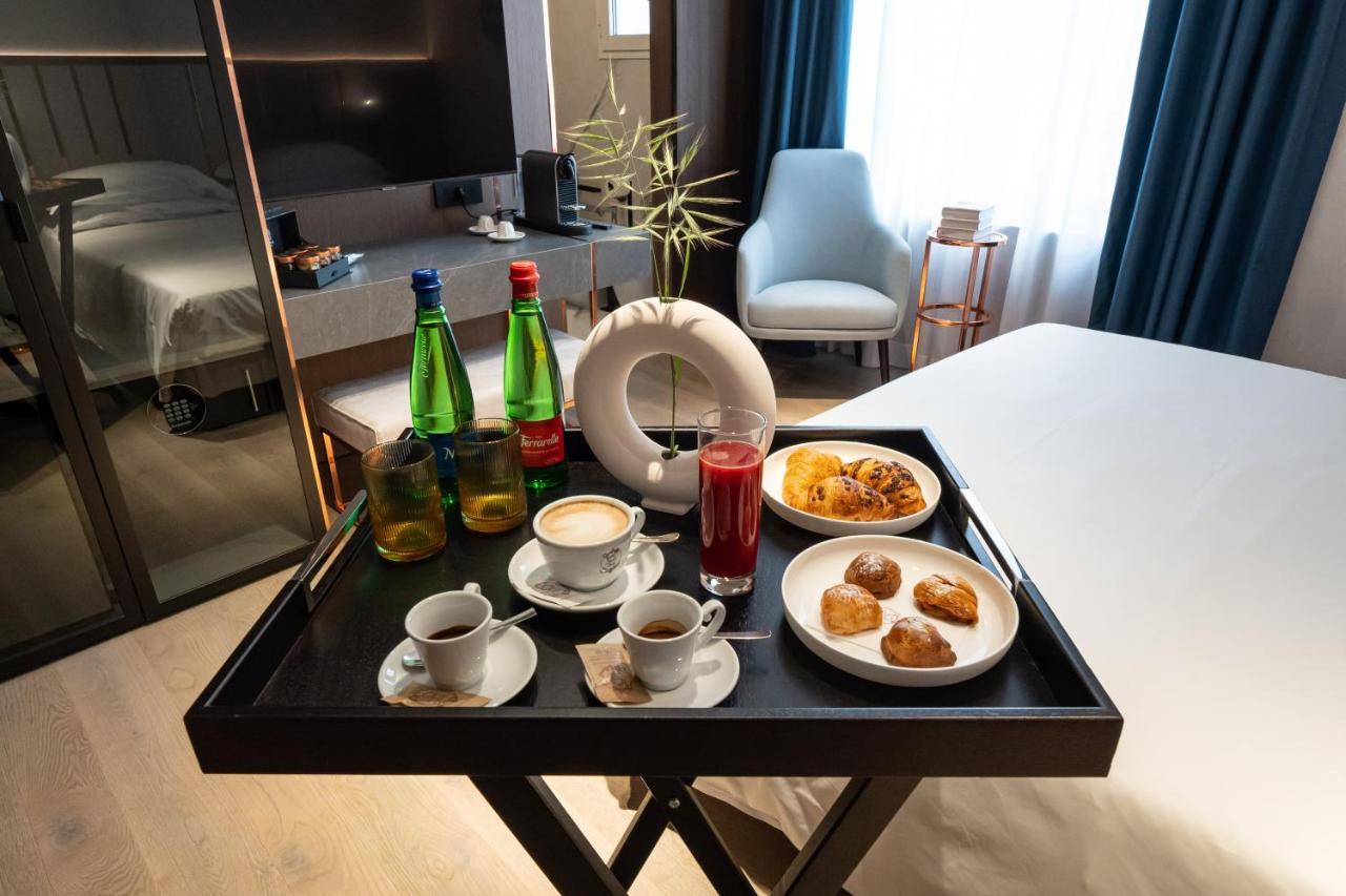 Agra Suites نابولي المظهر الخارجي الصورة