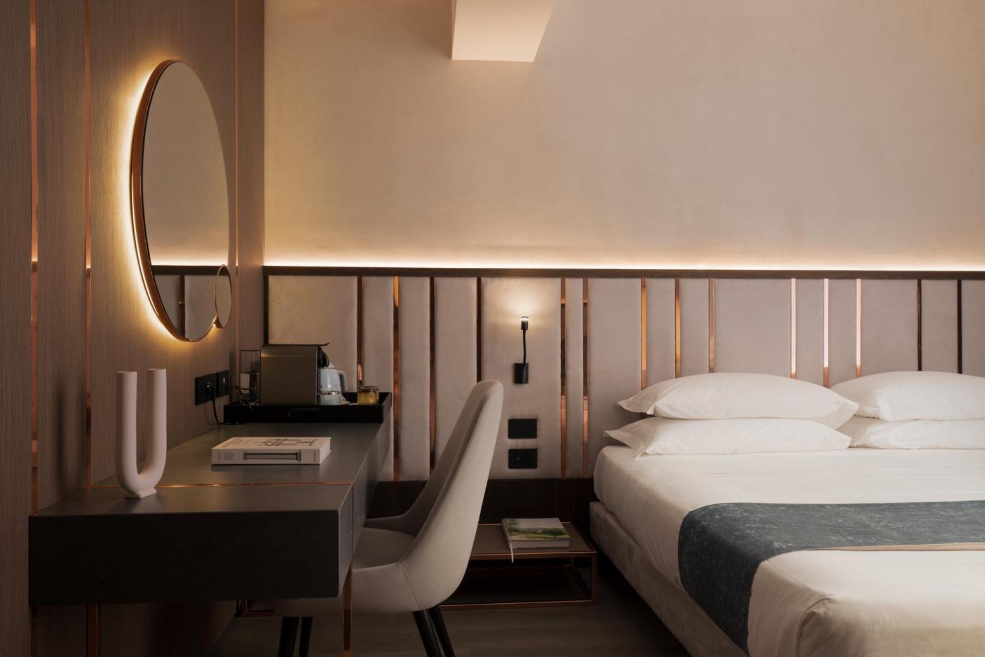 Agra Suites نابولي المظهر الخارجي الصورة