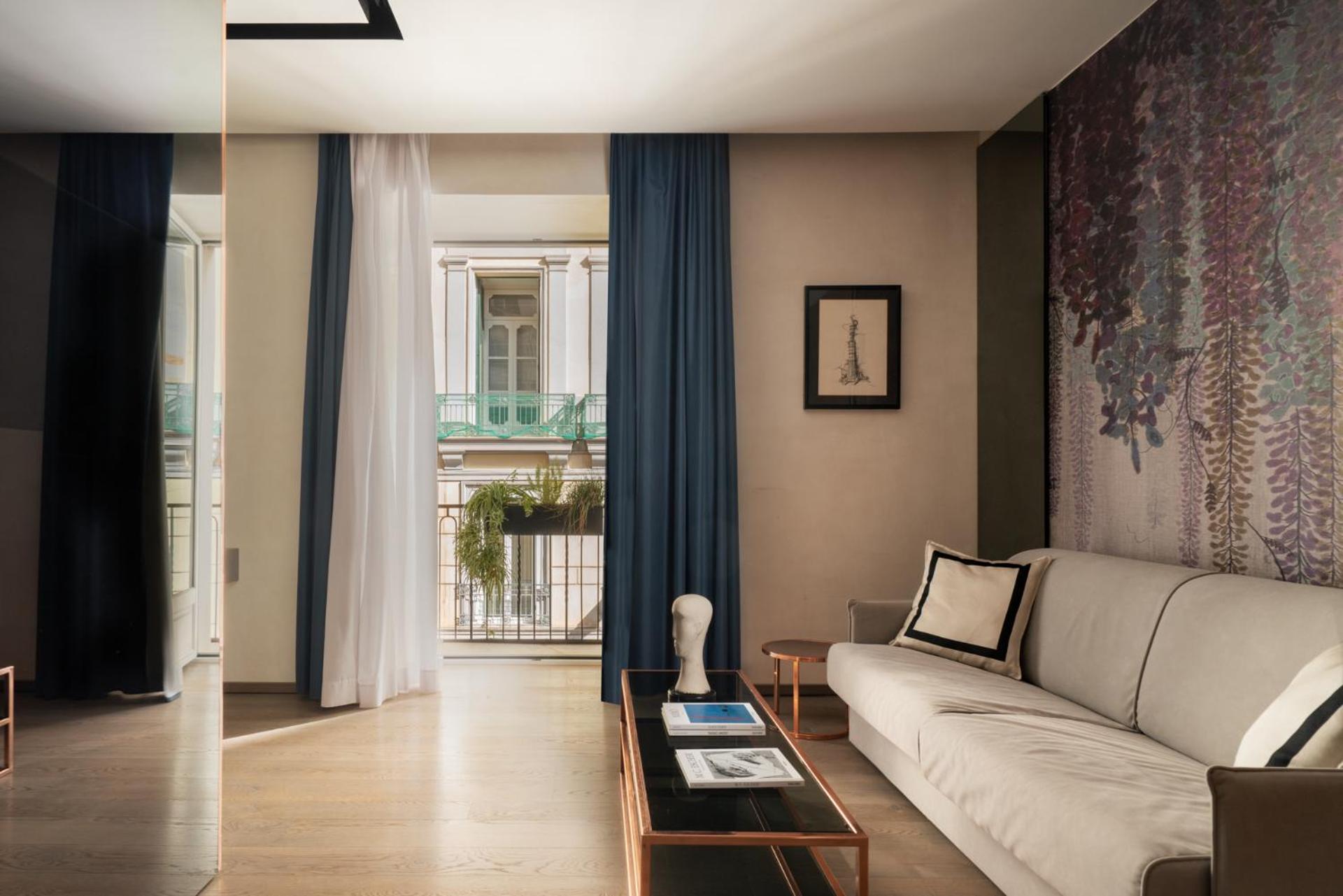 Agra Suites نابولي المظهر الخارجي الصورة