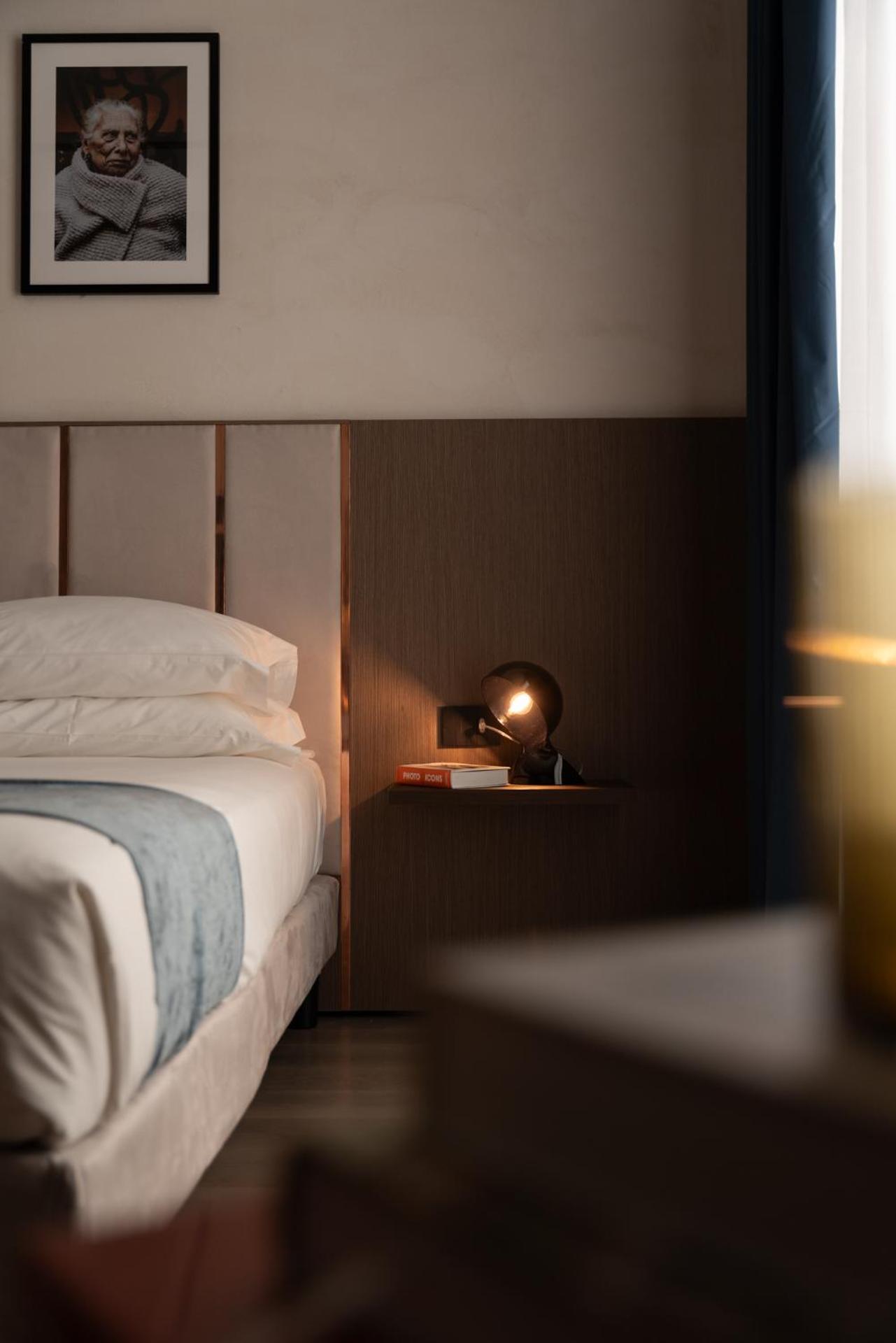 Agra Suites نابولي المظهر الخارجي الصورة