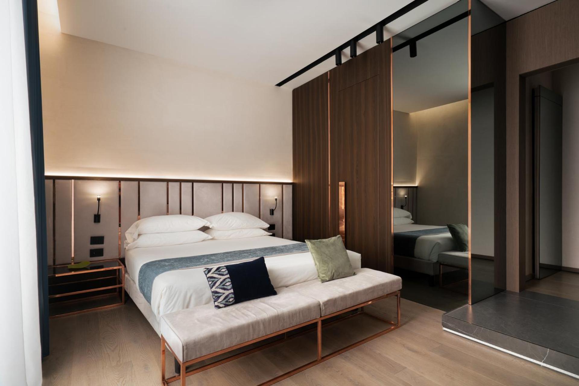 Agra Suites نابولي المظهر الخارجي الصورة