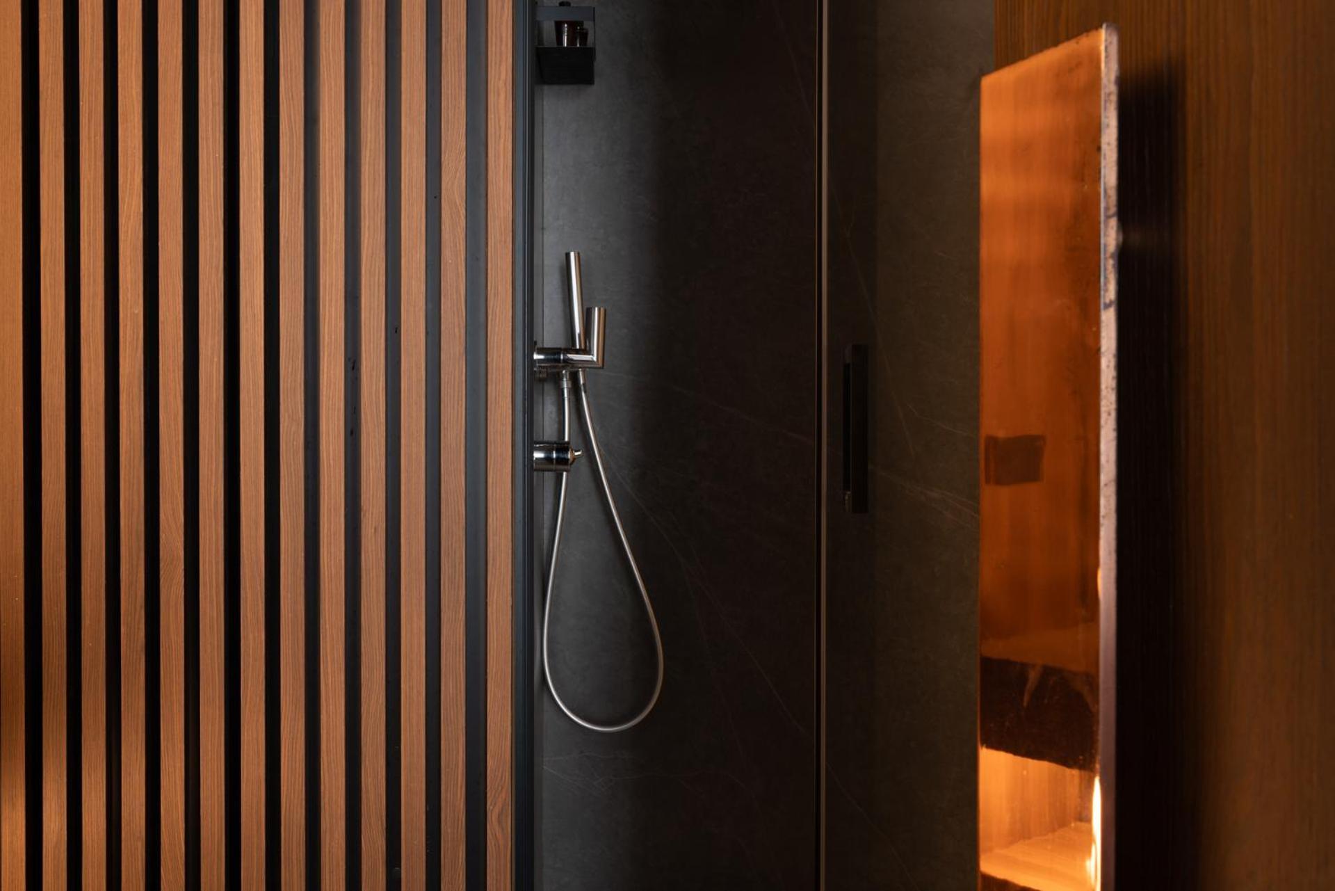 Agra Suites نابولي المظهر الخارجي الصورة