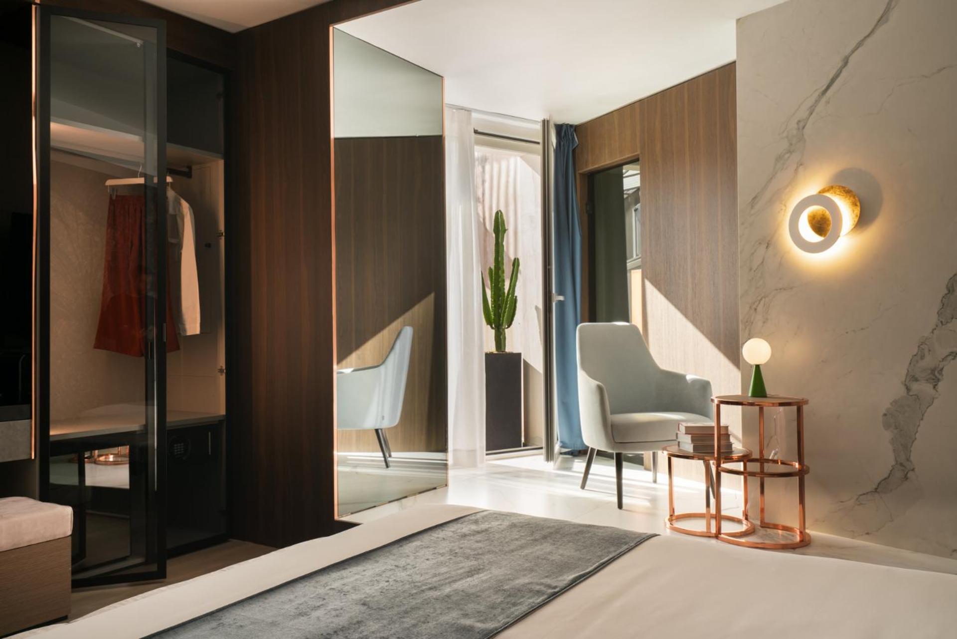 Agra Suites نابولي المظهر الخارجي الصورة