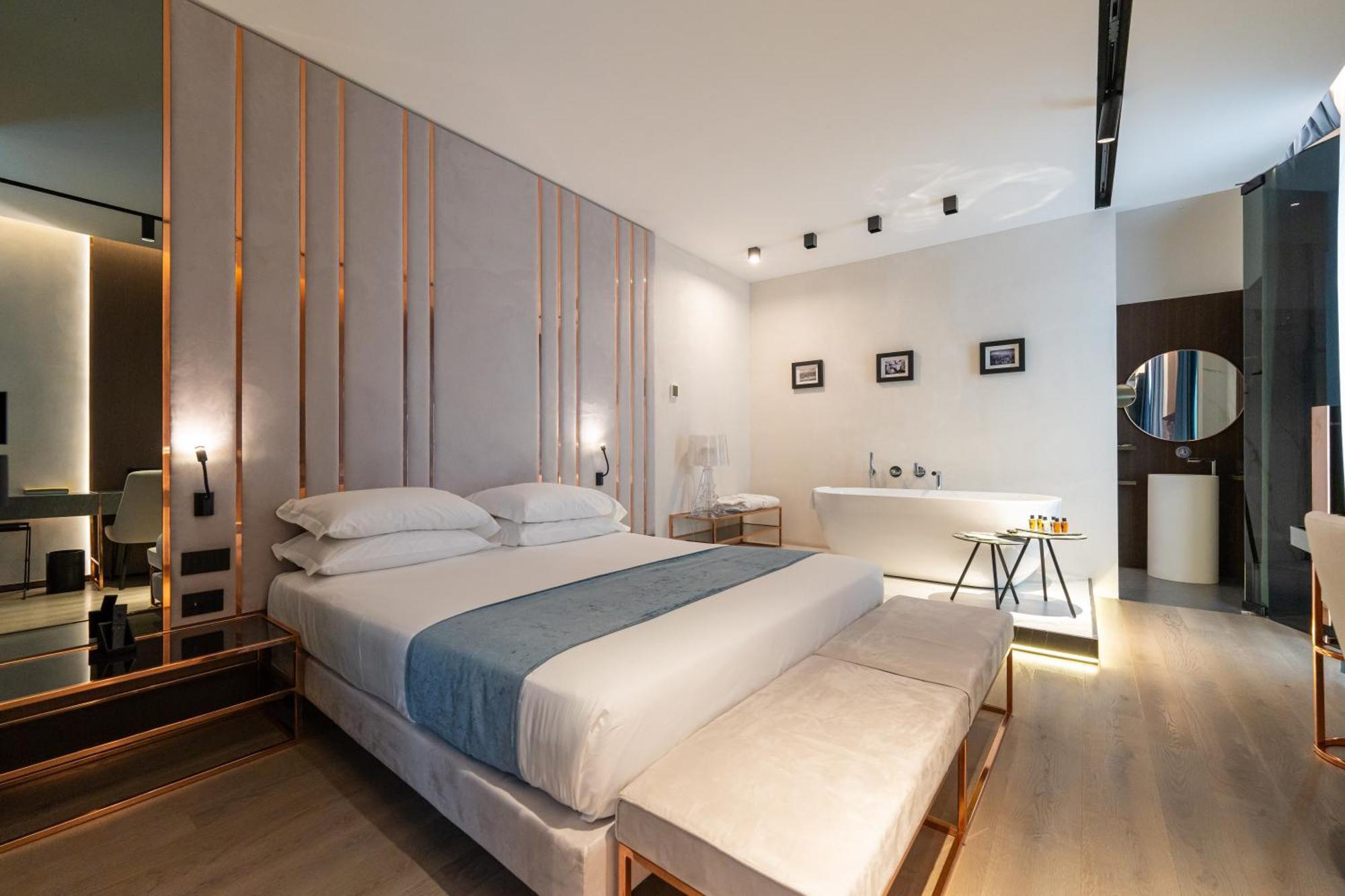 Agra Suites نابولي المظهر الخارجي الصورة