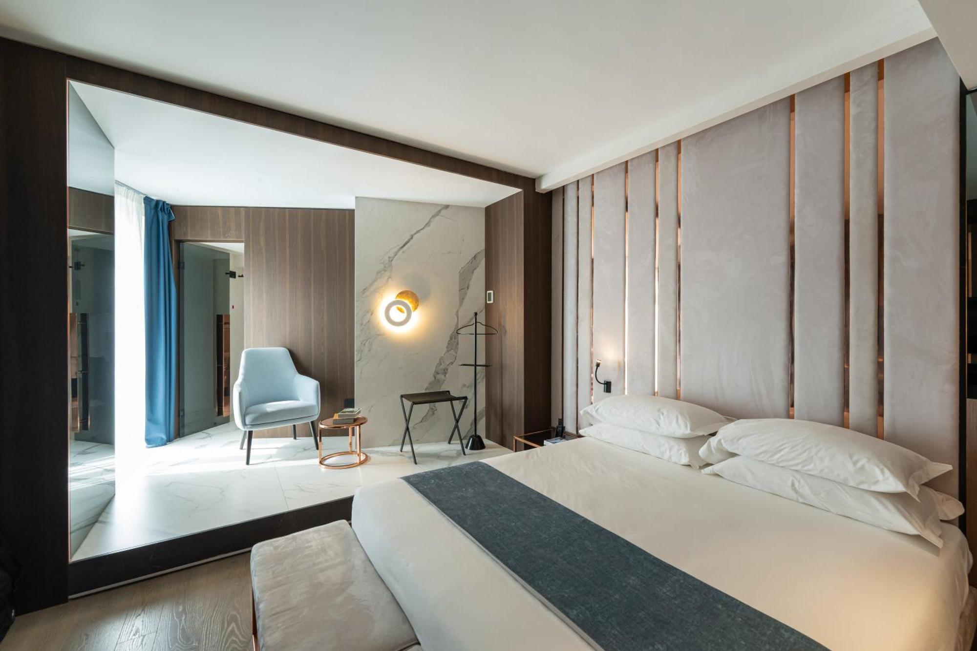 Agra Suites نابولي المظهر الخارجي الصورة