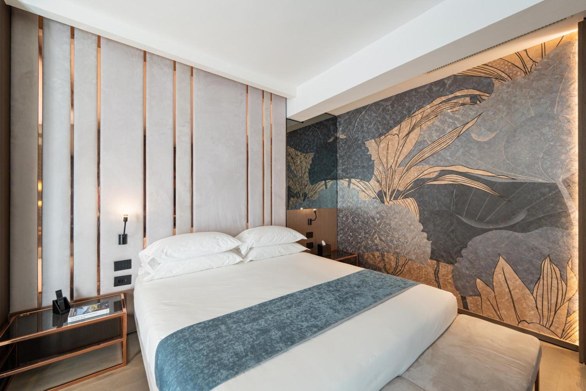 Agra Suites نابولي المظهر الخارجي الصورة