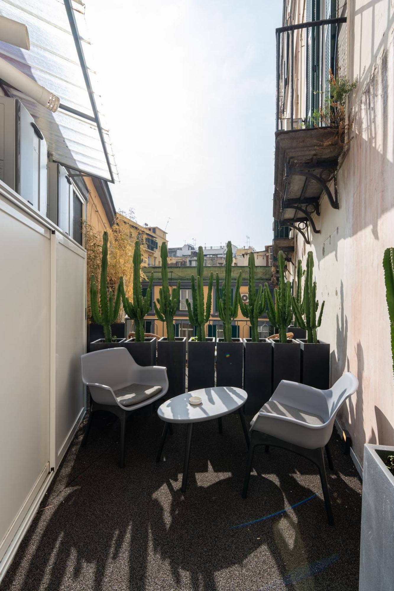 Agra Suites نابولي المظهر الخارجي الصورة